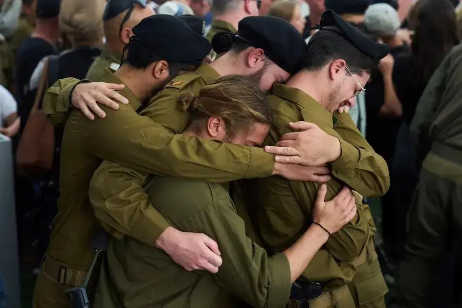 Israel convoca reservistas para intensificar ofensiva terrestre en Gaza