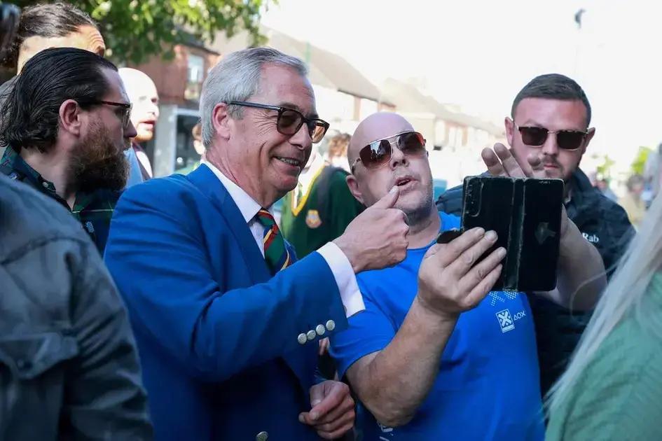 Las elecciones locales en Inglaterra: un desafío al bipartidismo y el ascenso de Farage