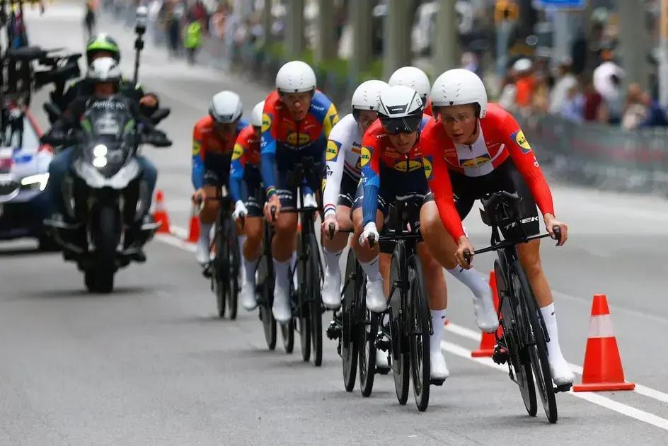 Vuelta Femenina: Lidl-Trek brilla na etapa inaugural em Barcelona