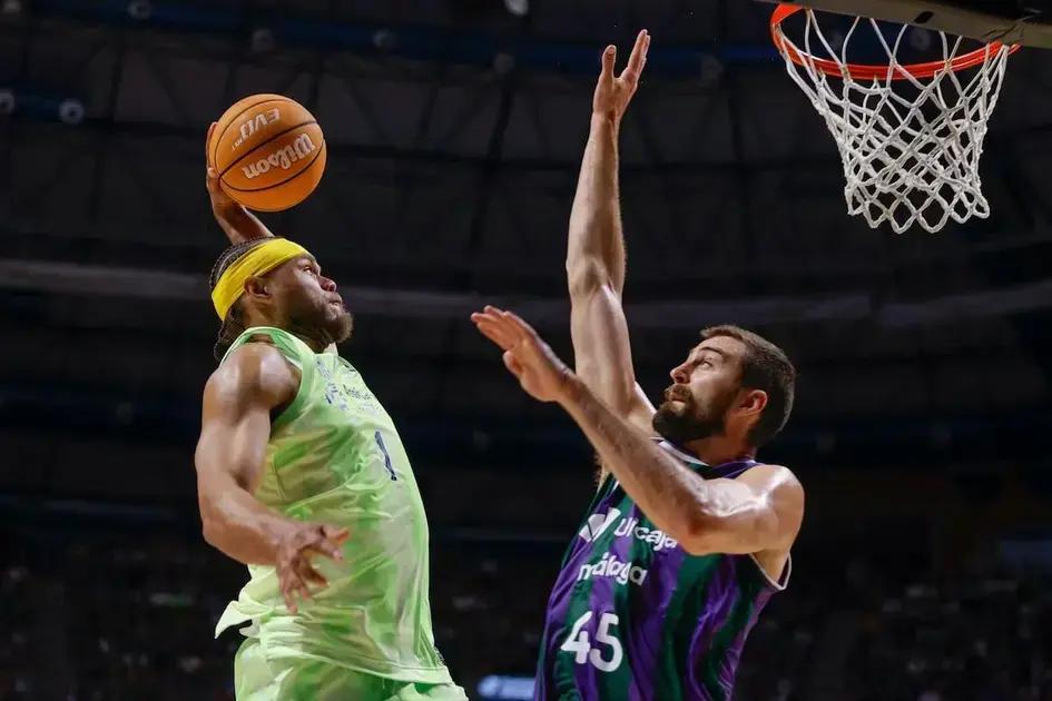 El Barcelona renace ante el Unicaja y da un paso hacia la victoria