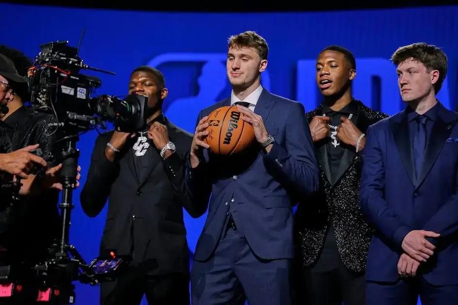 Los Dallas Mavericks eligen a Cooper Flagg como el número uno del Draft de la NBA