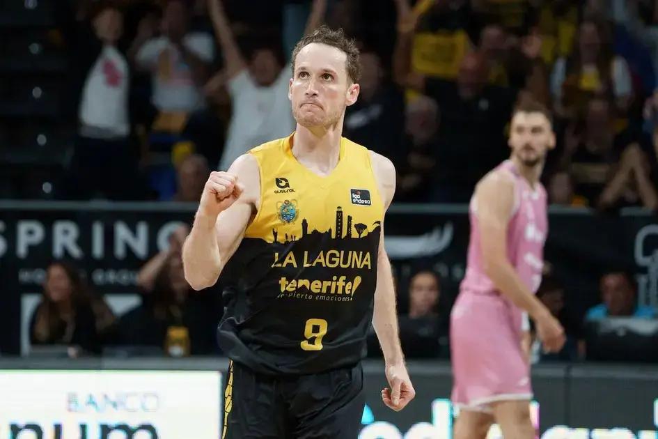 Marcelinho Huertas brilla con 39 puntos en playoff contra o Joventut