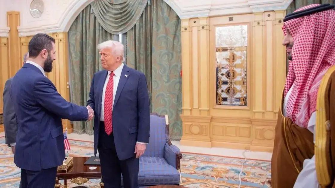 Trump pone fin a las sanciones impuestas a Siria