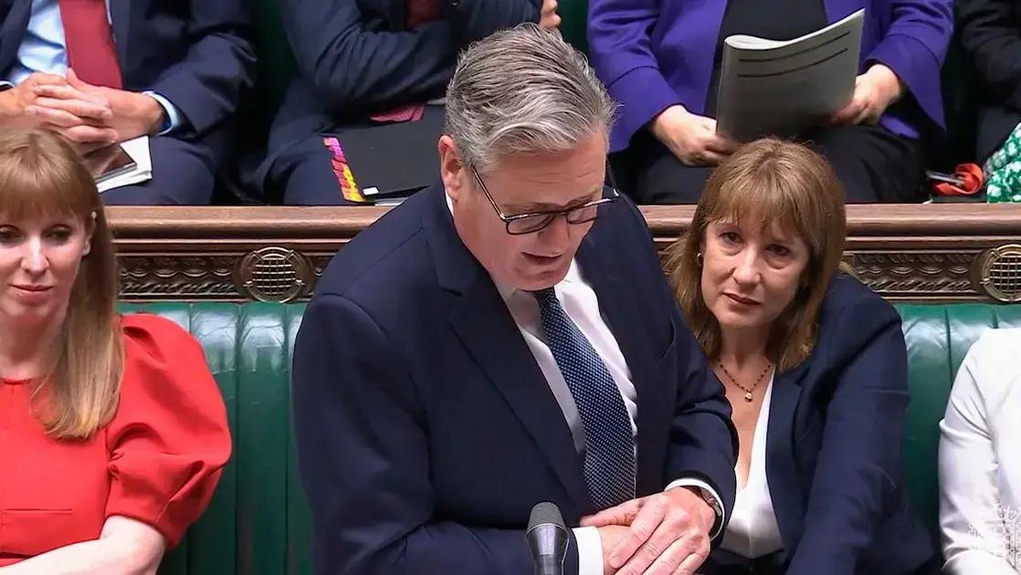Las lágrimas de Rachel Reeves reflejan la inestabilidad del Gobierno británico