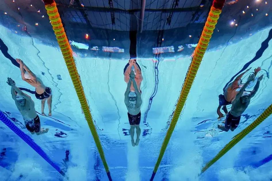 Léon Marchand rompe el récord mundial de 200 metros estilos
