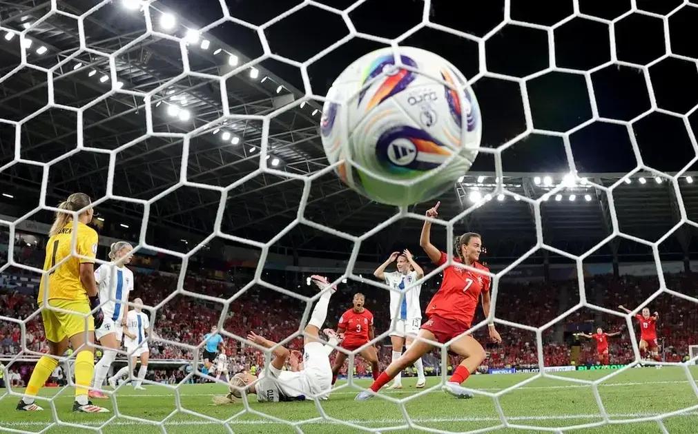 Suiza hace historia y avanza a los cuartos de final de la Eurocopa Femenina