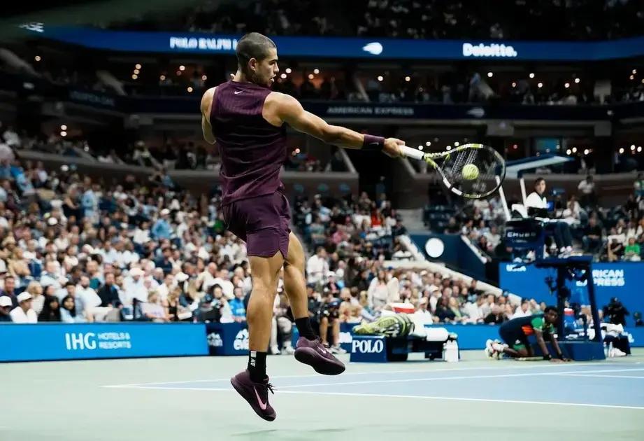 Alcaraz avanza sin problemas y elimina a Bellucci en el US Open 2025