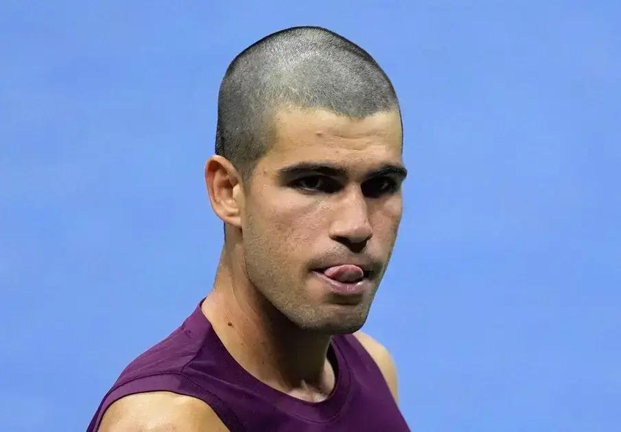 Carlos Alcaraz se rapa tras error familiar antes del US Open