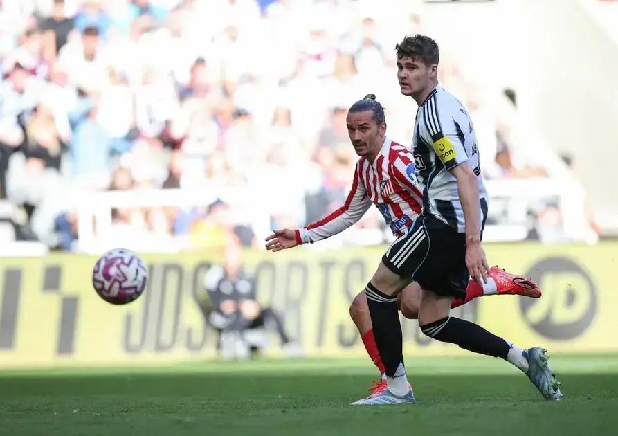 El Atlético supera al Newcastle y muestra su potencial ofensivo