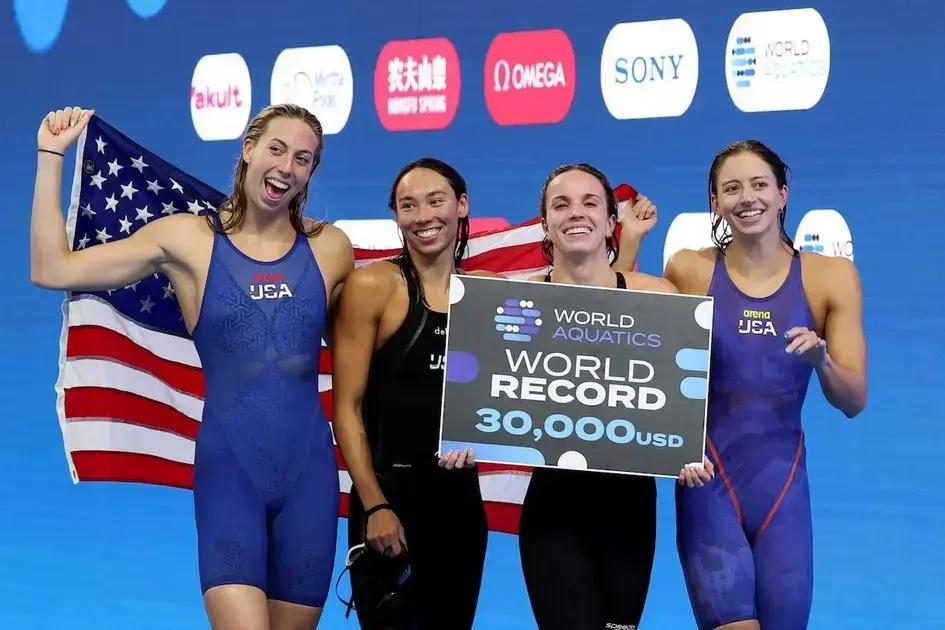 Las mujeres salvan a Estados Unidos en el Mundial de Natación 2025
