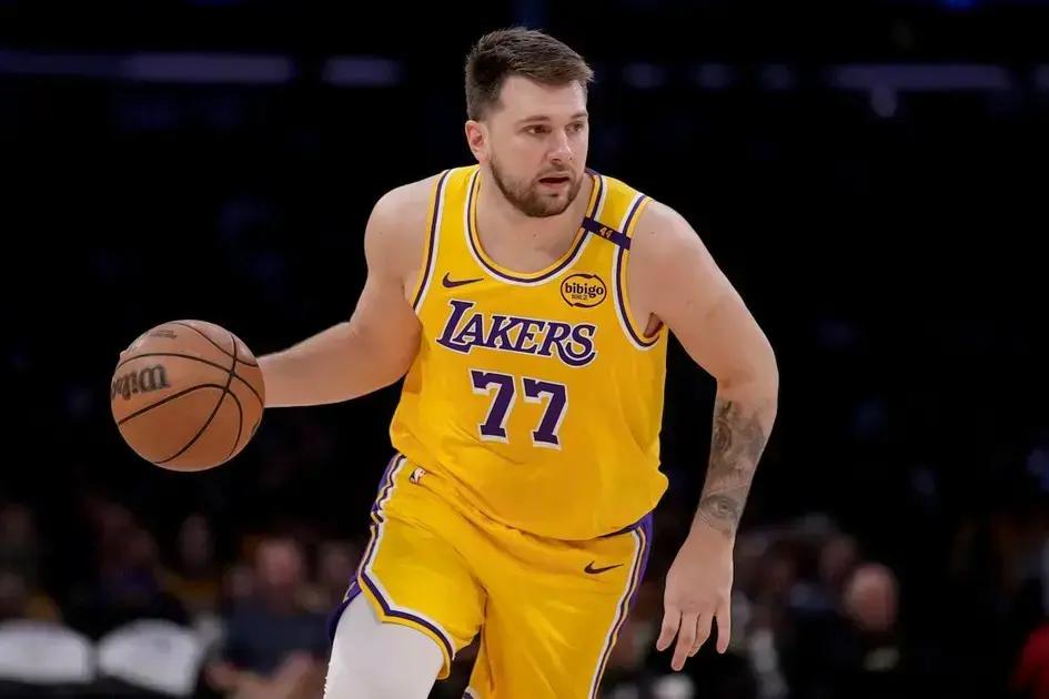 Luka Doncic firma extensão milionária com os Lakers para 2025