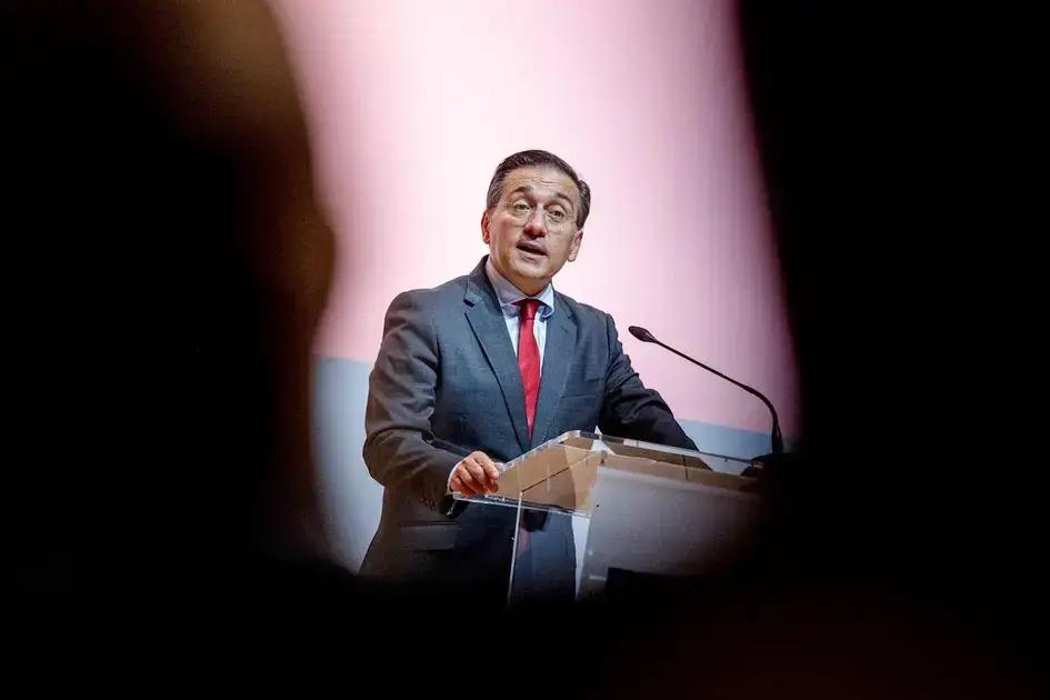 Albares defiende expulsão do time israelense da Vuelta por mensagem política