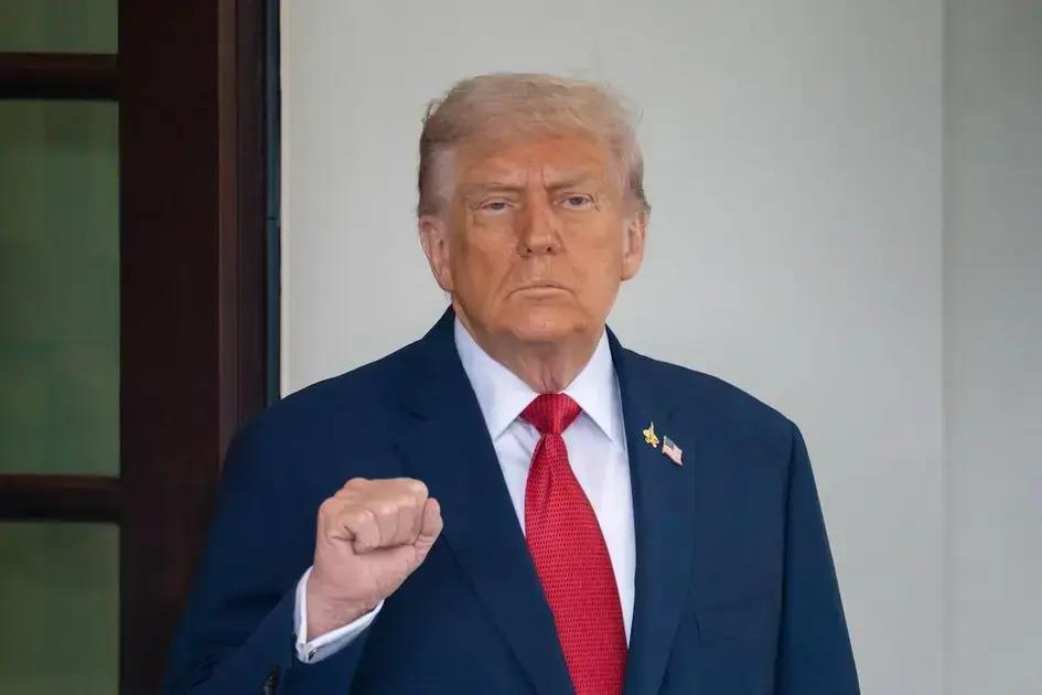 Trump impone aranceles del 100% a medicamentos importados